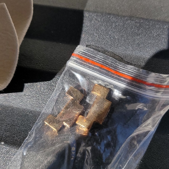 Womens gucci watch IN BOX - Picture 2 of 3